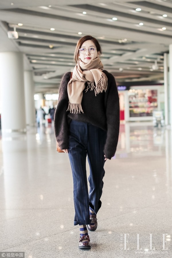 流苏围巾给裹成熊的冬日注入一丝飘逸灵动