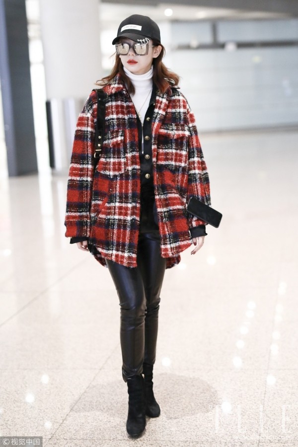 内搭换成同色系,显瘦显高变高级!