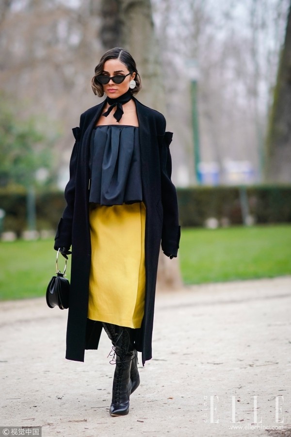 秋冬季的高级感,全靠这条缎面裙!