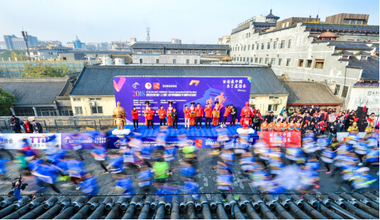 1541988527135369.png blob.png