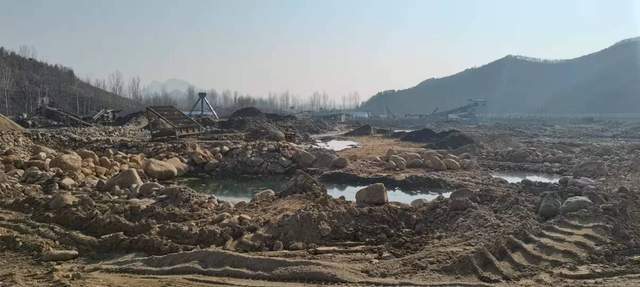 unnamed-file-4 unnamed-file-4