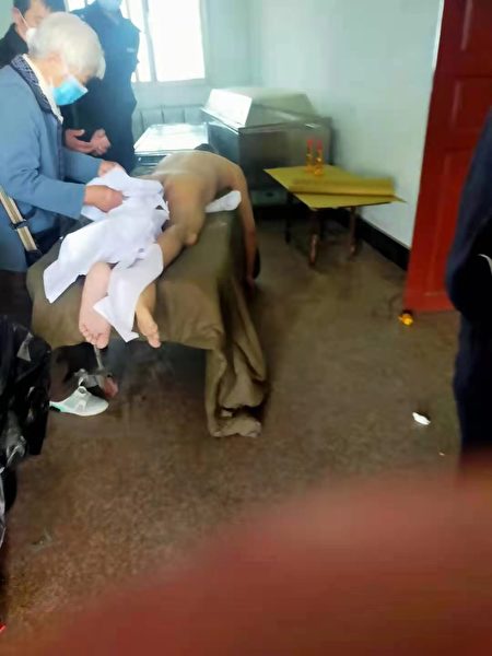 id12871175-S__3989508-450x600-1 id12871175-S__3989508-450x600-1